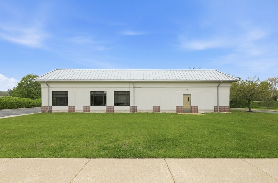 111 Arrandale Blvd, Exton, PA à louer - Photo de l’immeuble – Image 2 sur 25