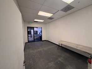 17010 Alico Commerce Ct, Fort Myers, FL à louer Photo intérieure– Image 2 sur 5