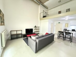 Bureau dans Camarma de Esteruelas, Madrid à louer Photo intérieure– Image 2 sur 7