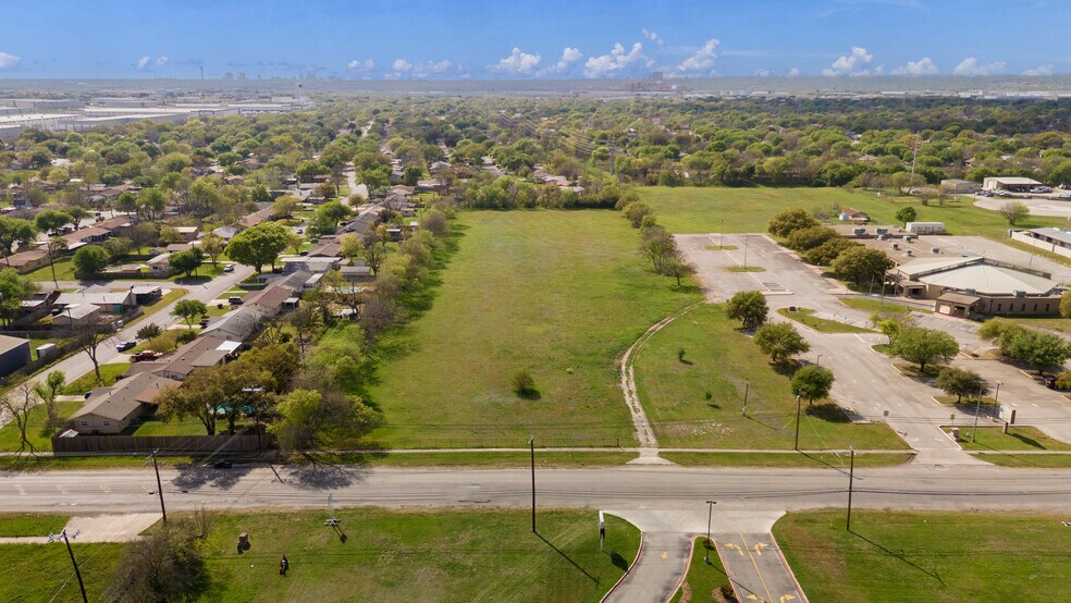 2825 Ackerman Rd, San Antonio, TX à vendre - Photo de l’immeuble – Image 2 sur 6