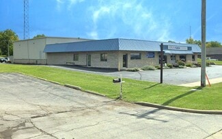 Plus de détails pour 1375 S Eastwood Dr, Woodstock, IL - Industriel/Logistique à vendre