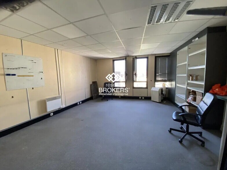 Bureau dans Grenoble à vendre - Photo intérieure – Image 2 sur 11