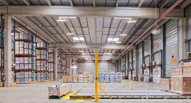 Plus de détails pour Bureau, Industriel/Logistique à louer