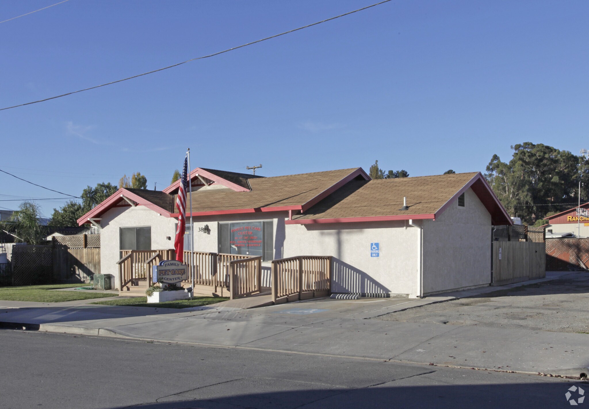 38 East St, Hollister, CA à vendre Photo principale– Image 1 sur 14
