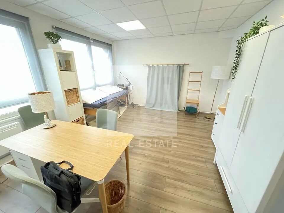 Bureau dans Champagne-au-Mont-d'Or à vendre Photo de l’immeuble– Image 1 sur 8