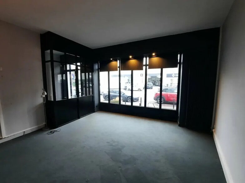 Bureau dans Bihorel à vendre - Photo intérieure – Image 2 sur 12