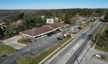 265-297 N Main St, Munroe Falls, OH à louer Photo intérieure– Image 1 sur 2