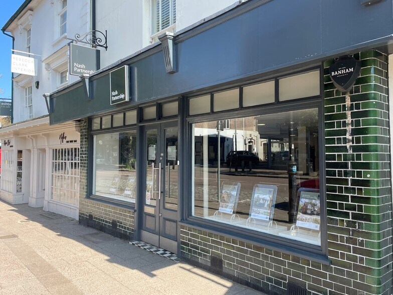 152 High St, Berkhamsted à louer - Photo de l’immeuble – Image 2 sur 3