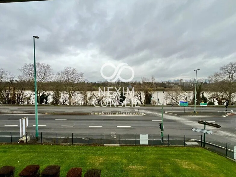 Bureau dans Argenteuil à louer - Photo de l’immeuble – Image 2 sur 12