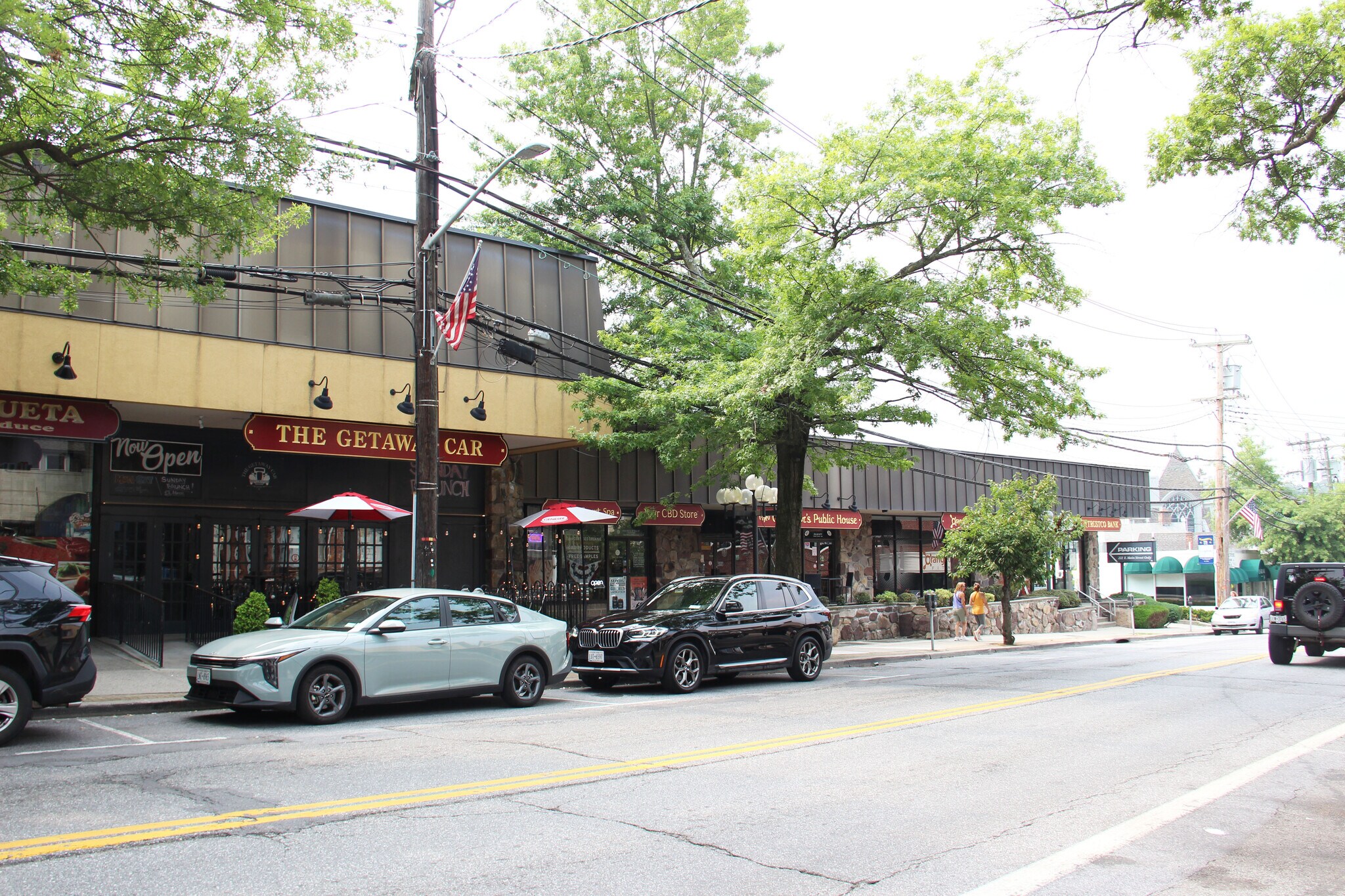 222 E Main St, Mount Kisco, NY à louer Photo de l’immeuble– Image 1 sur 6