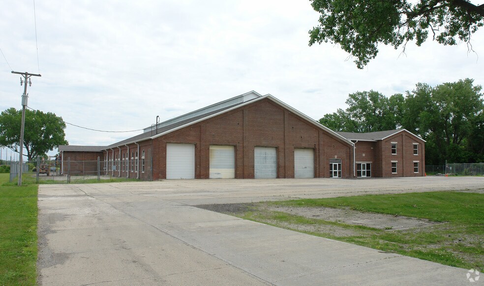 111 S 11th St, West Des Moines, IA à louer - Photo de l’immeuble – Image 2 sur 4