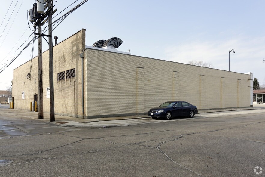 4335 Oakton St, Skokie, IL à louer - Photo de l’immeuble – Image 2 sur 2