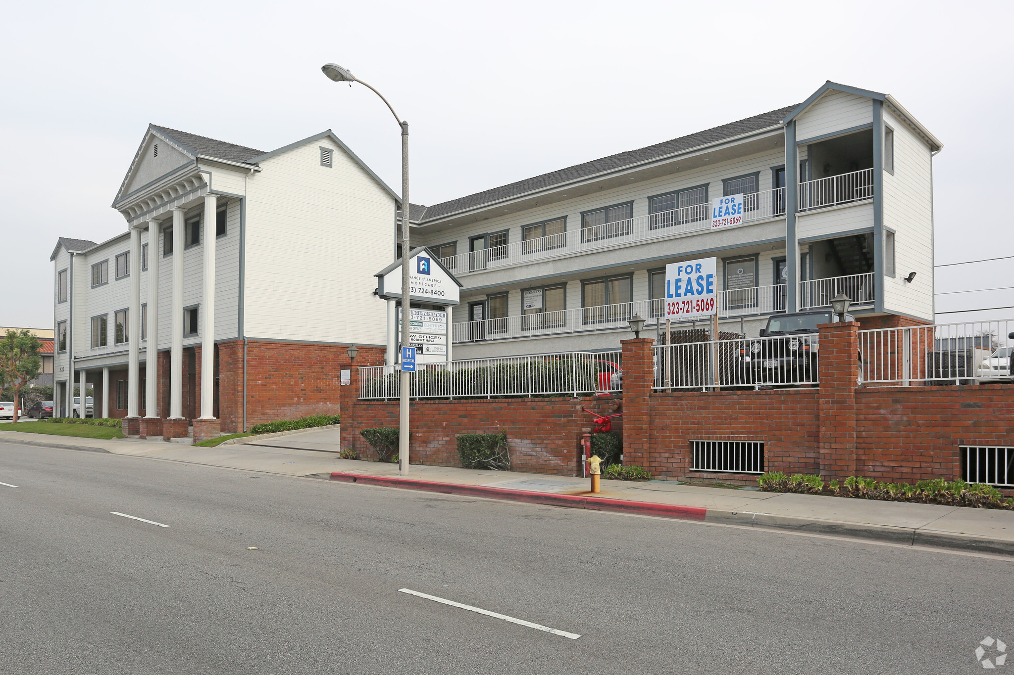 420 N Montebello Blvd, Montebello, CA à louer Photo principale– Image 1 sur 3