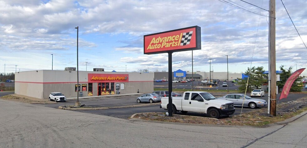 111 Walmart Dr, North Versailles, PA à louer - Photo de l’immeuble – Image 1 sur 2