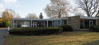 Plus de détails pour 592-596 Hampton Rd, Southampton, NY - Bureau à louer