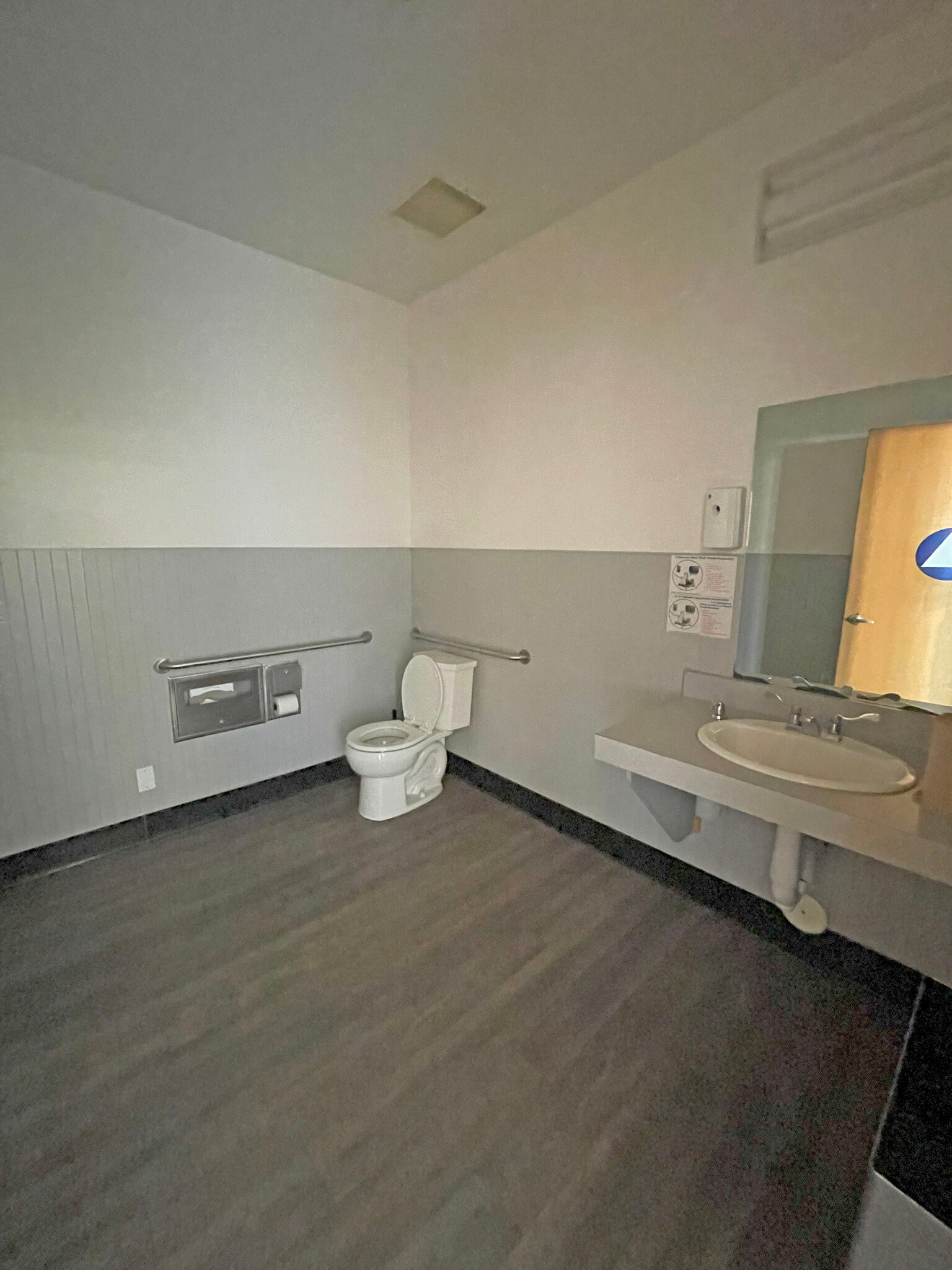 1445 Santa Rosa Ave, Santa Rosa, CA à louer Photo intérieure– Image 1 sur 17