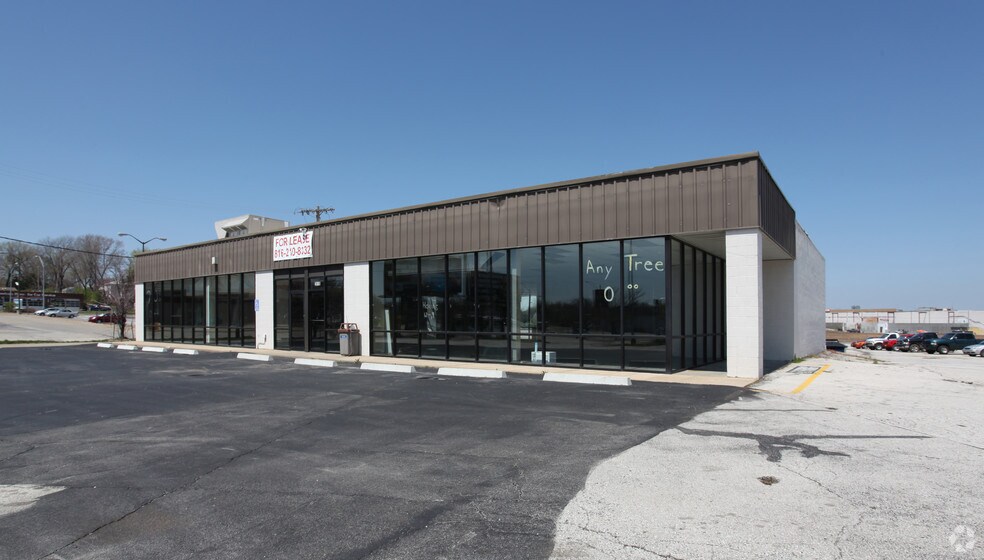 2618 NE Vivion Rd, Kansas City, MO à louer - Photo de l’immeuble – Image 1 sur 4