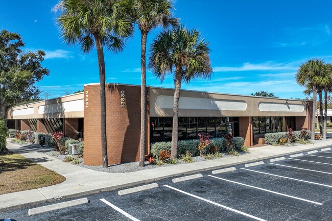 Plus de détails pour 13830 N 58th St, Clearwater, FL - Bureau à louer