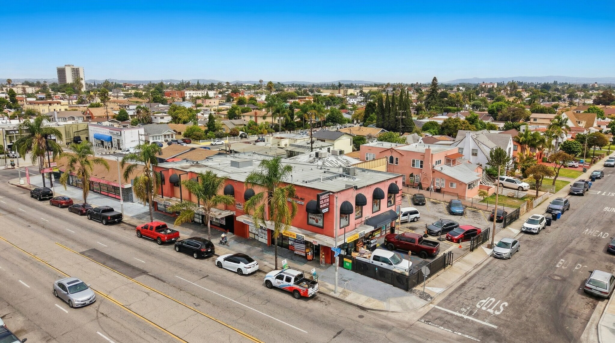 7514 Pacific Blvd, Huntington Park, CA à vendre Photo principale– Image 1 sur 9