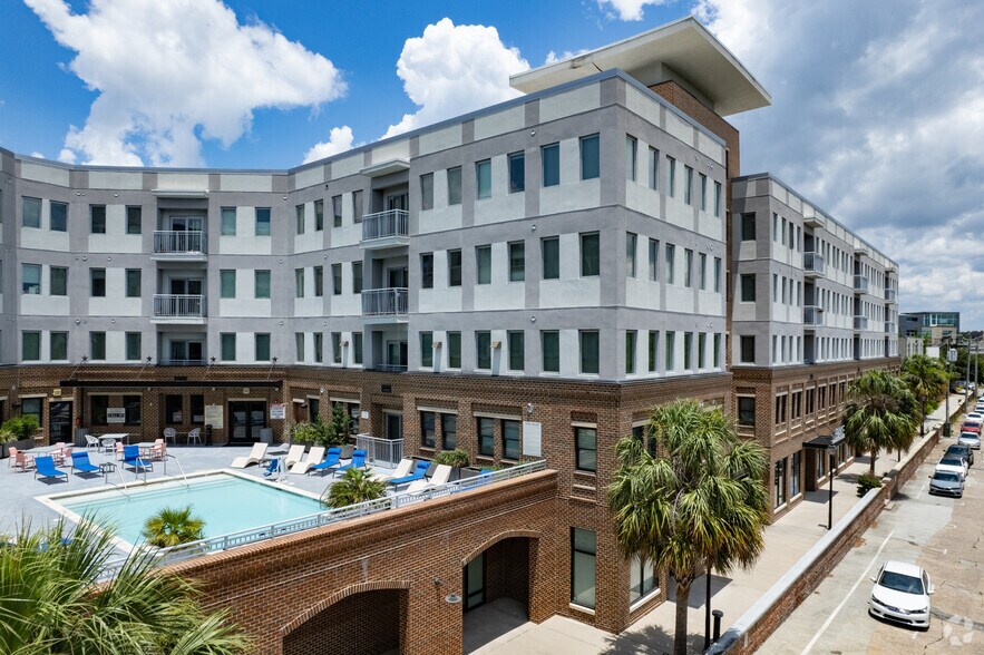 540 Selma St, Savannah, GA à louer - Photo de l’immeuble – Image 2 sur 27