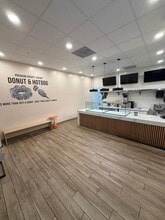 51-71 W Tierra Rejada Rd, Simi Valley, CA à louer Photo intérieure– Image 2 sur 4