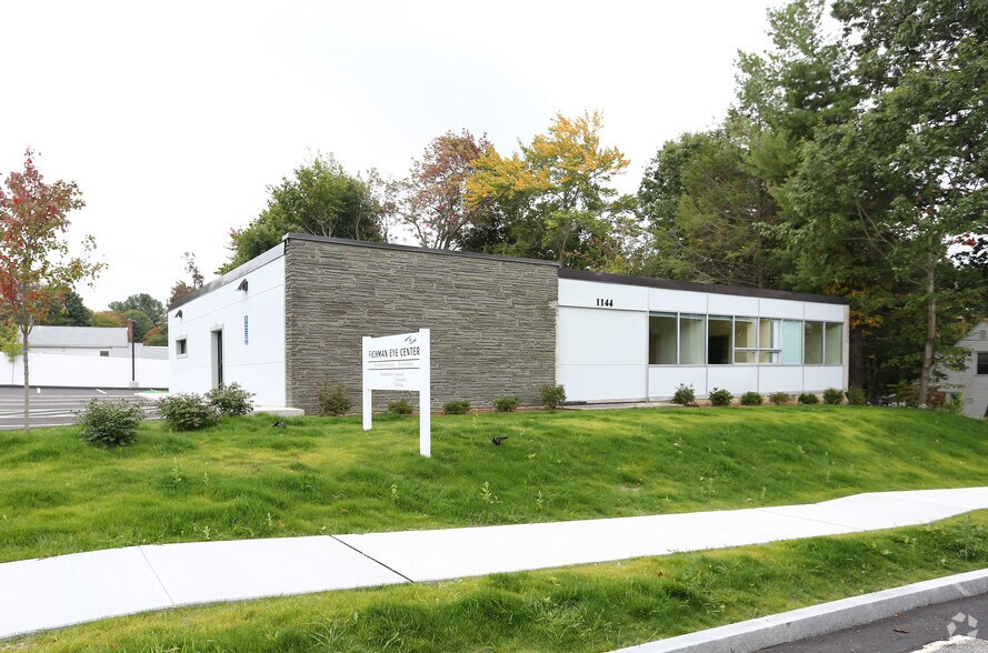 1144 E Main St, Torrington, CT à louer - Photo principale – Image 1 sur 9