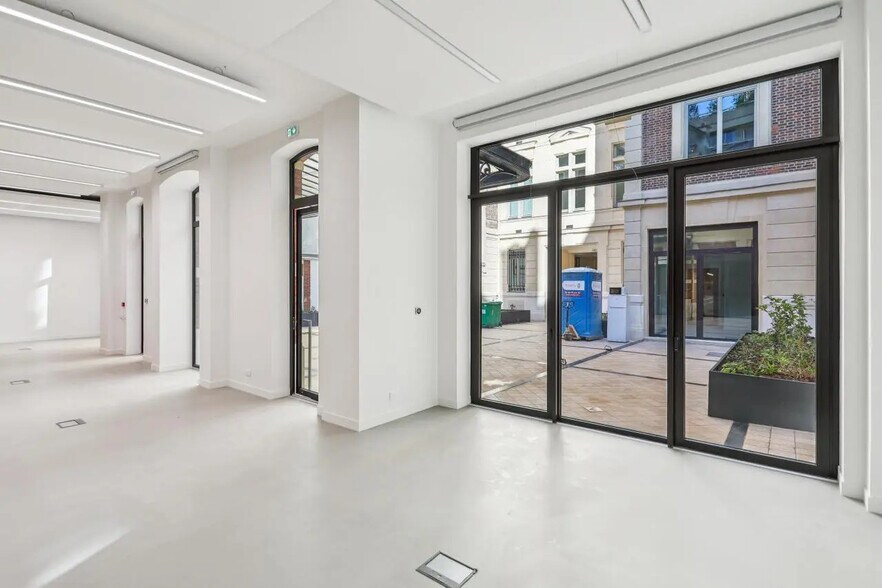 13 Avenue Hoche, Paris à louer - Photo de l’immeuble – Image 3 sur 13