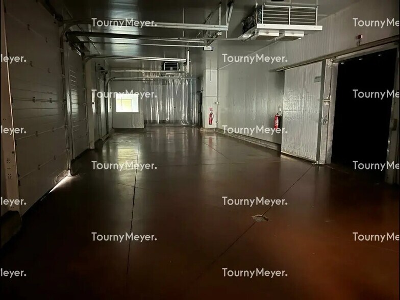 Local d’activités dans Lons à louer - Photo intérieure – Image 3 sur 3