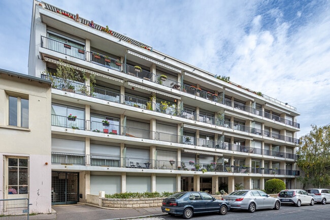 Plus de détails pour Rue Antoine Coypel, Versailles - Logement à vendre