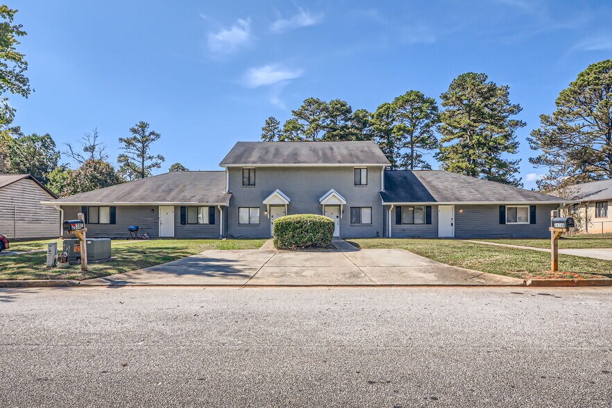 2638 Fieldstone View Ln SE, Conyers, GA à vendre - Photo principale – Image 1 sur 32