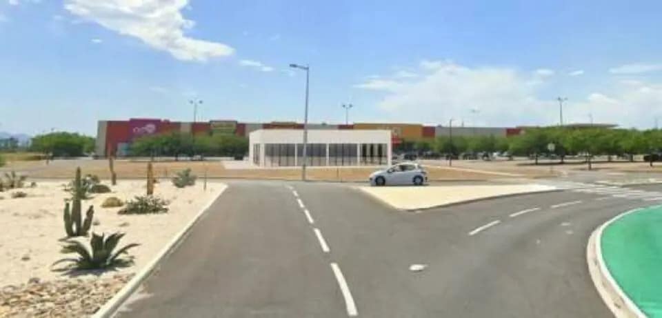 Local commercial dans Claira à louer Photo de l’immeuble– Image 1 sur 9