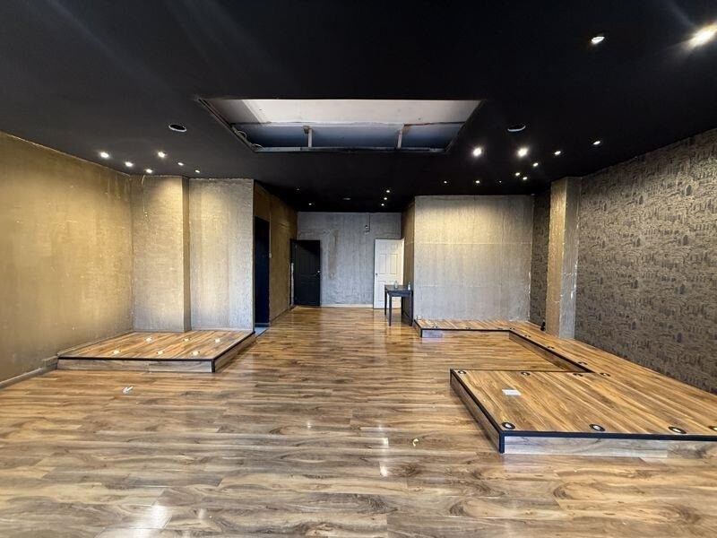 90 Glebe Av, Uxbridge à louer Photo intérieure– Image 1 sur 9