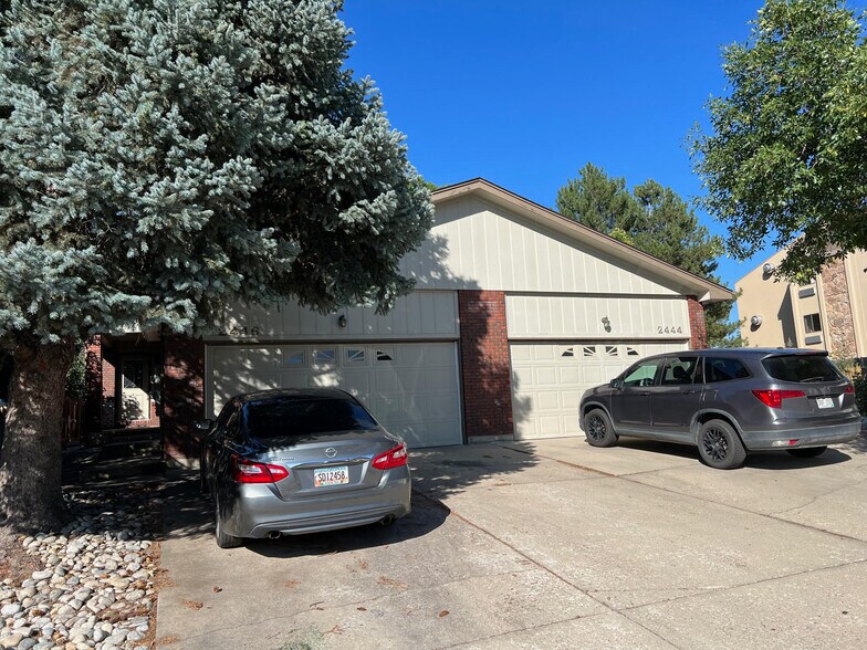 2444 Scott Ct, Longmont, CO à vendre - Photo principale – Image 1 sur 44