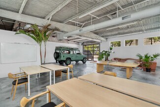 Plus de détails pour 3902 McKinney St, Houston, TX - Local d'activités à louer