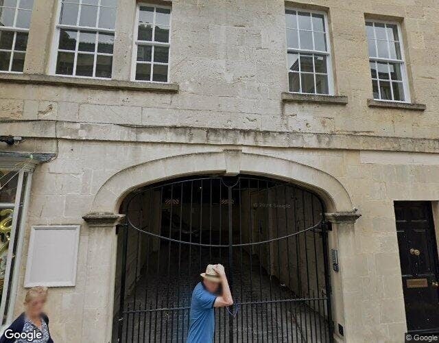 4 Queen St, Bath à louer - Photo principale – Image 1 sur 11