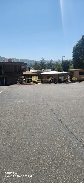 Plus de détails pour 255 Earlham St, Ramona, CA - Spécialisé à vendre