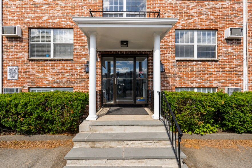 32 Bradford St, Concord, MA à vendre - Photo de l’immeuble – Image 2 sur 23