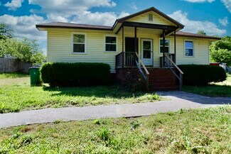 Plus de détails pour 5304 Eaton Cir, Charlotte, NC - Logement à vendre