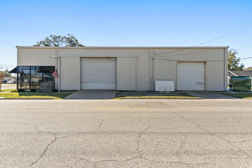 1621 29th Ave, Gulfport, MS à vendre - Photo de l’immeuble – Image 3 sur 26