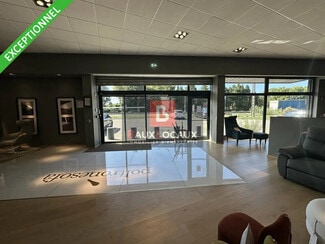 Plus de détails pour Local commercial à louer