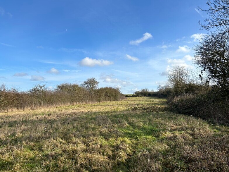 89 High St, Yardley Hastings à vendre - Photo de l’immeuble – Image 2 sur 10