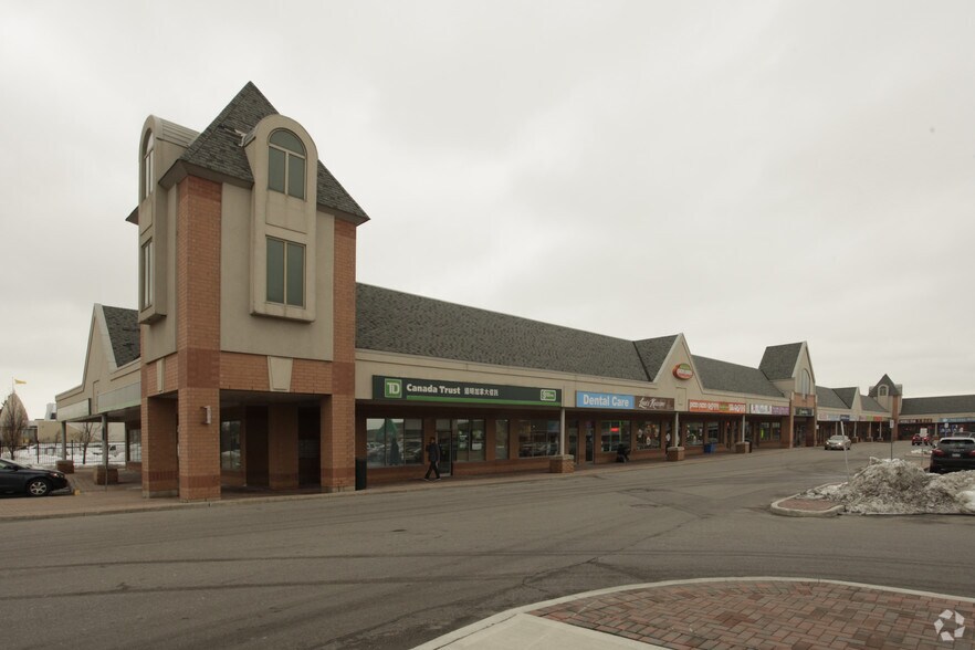 9255 Woodbine Ave, Markham, ON à louer - Photo de l’immeuble – Image 3 sur 7