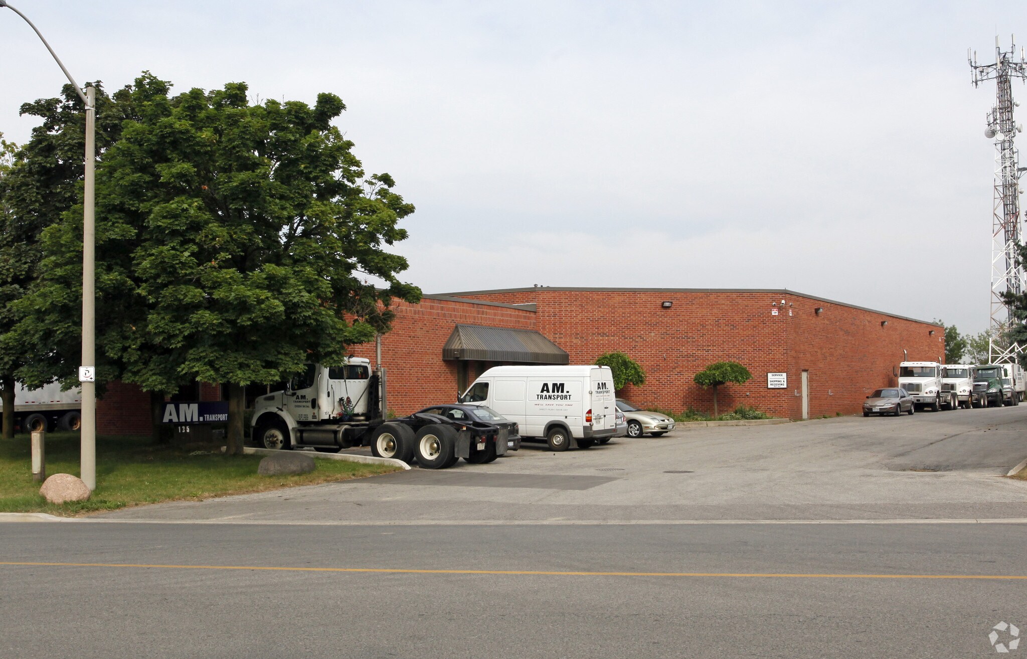 135-141 Watline Av, Mississauga, ON à louer Photo principale– Image 1 sur 3