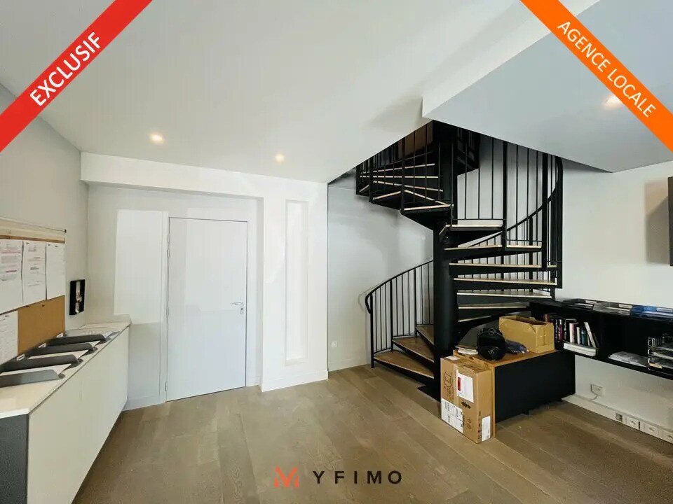 Local d'activités dans Chanteloup-les-Vignes à vendre Photo intérieure– Image 1 sur 8