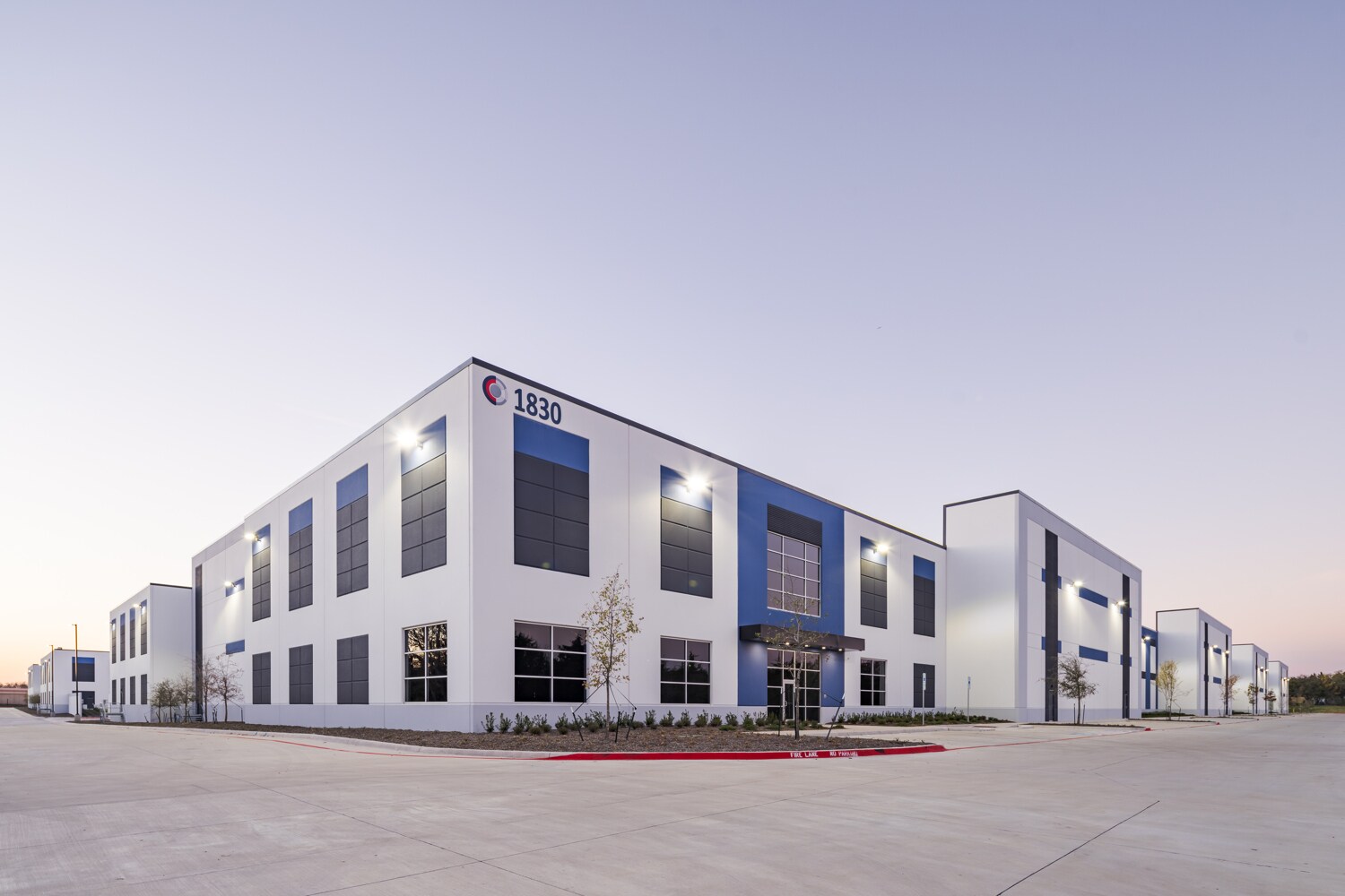 1830 South I-35E Hwy, Lancaster, TX à louer Photo principale– Image 1 sur 10