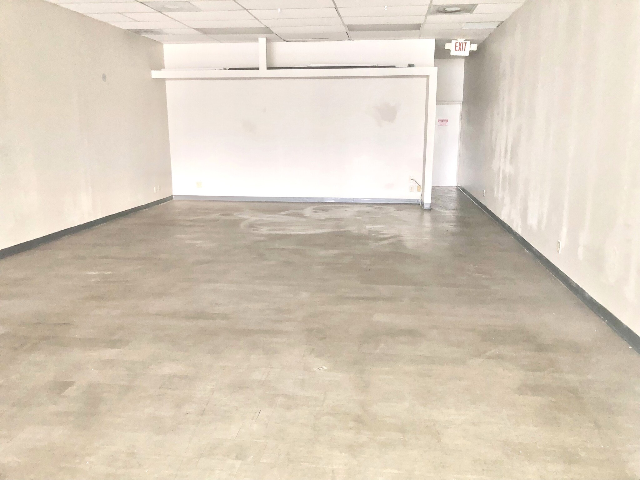 7099-7203 Lake Worth Rd, Lake Worth, FL à louer Photo intérieure– Image 1 sur 4