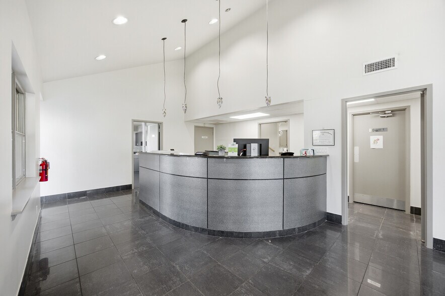 3201 Hulen St, Fort Worth, TX à vendre - Photo de l’immeuble – Image 3 sur 11