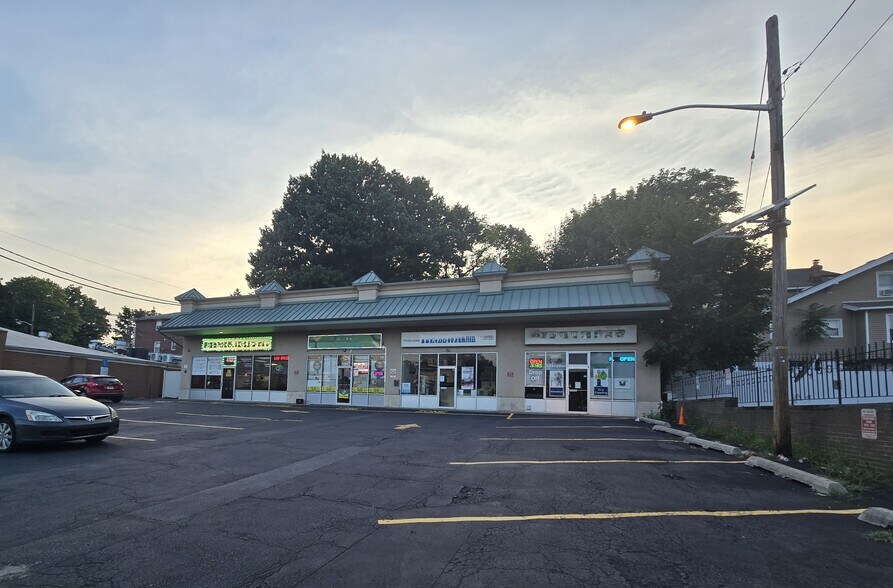 121 Main Ave, Passaic, NJ à vendre - Photo de l’immeuble – Image 2 sur 2
