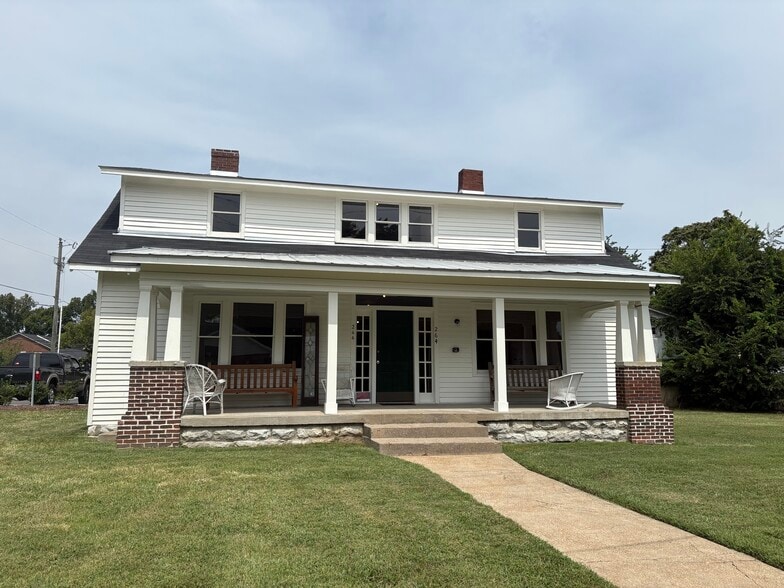 264 Natchez St, Franklin, TN à louer - Photo principale – Image 1 sur 14