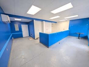 1126-1146 E Grand River Ave, Portland, MI à louer Photo intérieure– Image 2 sur 12